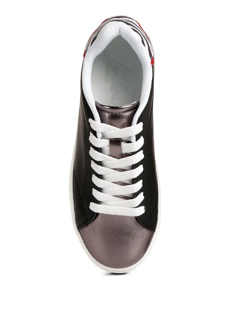 dory metallic accent sneakers