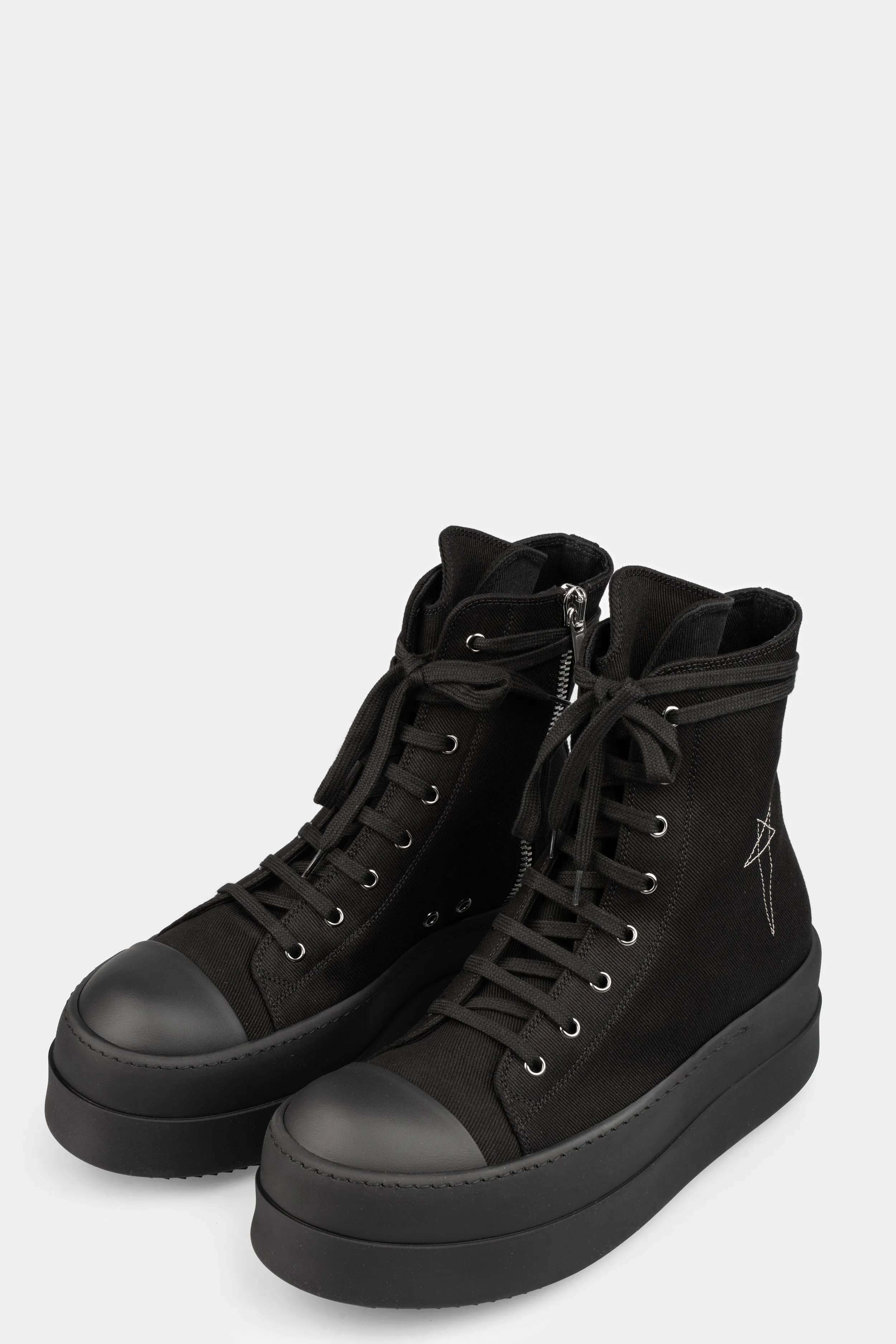 Double bumper sneakers, All Black / Pentagram