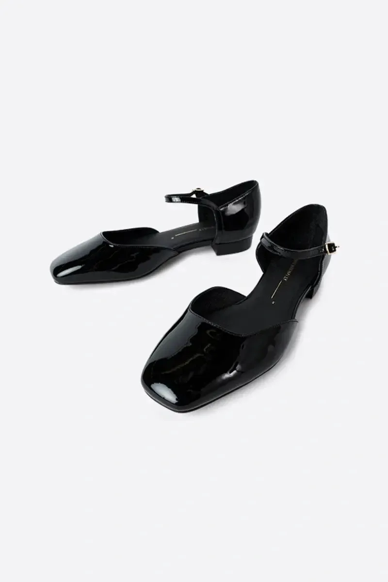 IB ELIZABETH PATENT MJ FLATS IN BLACK