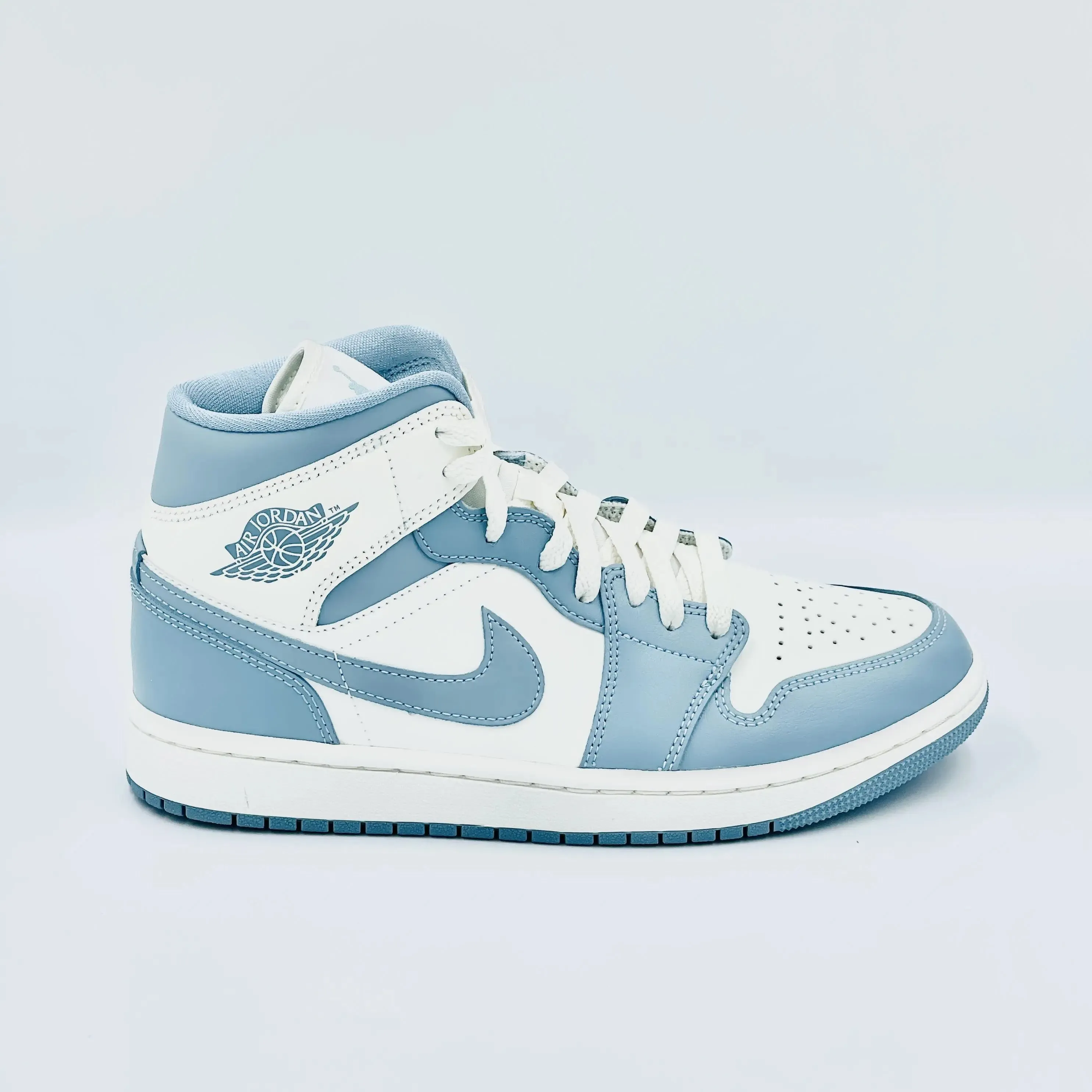 Jordan 1 Mid University Blue