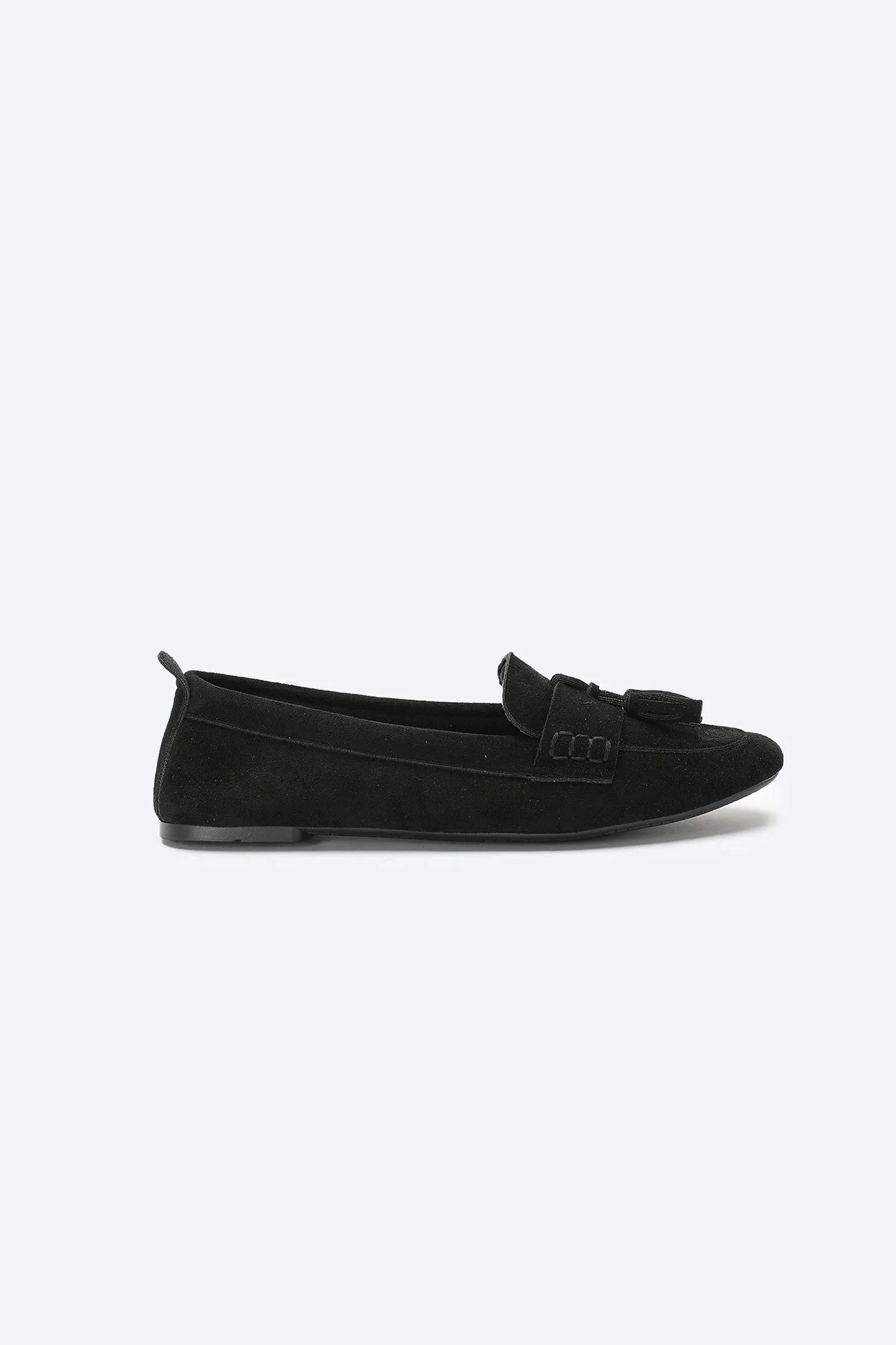 Loafers - Tassel Detail - Black