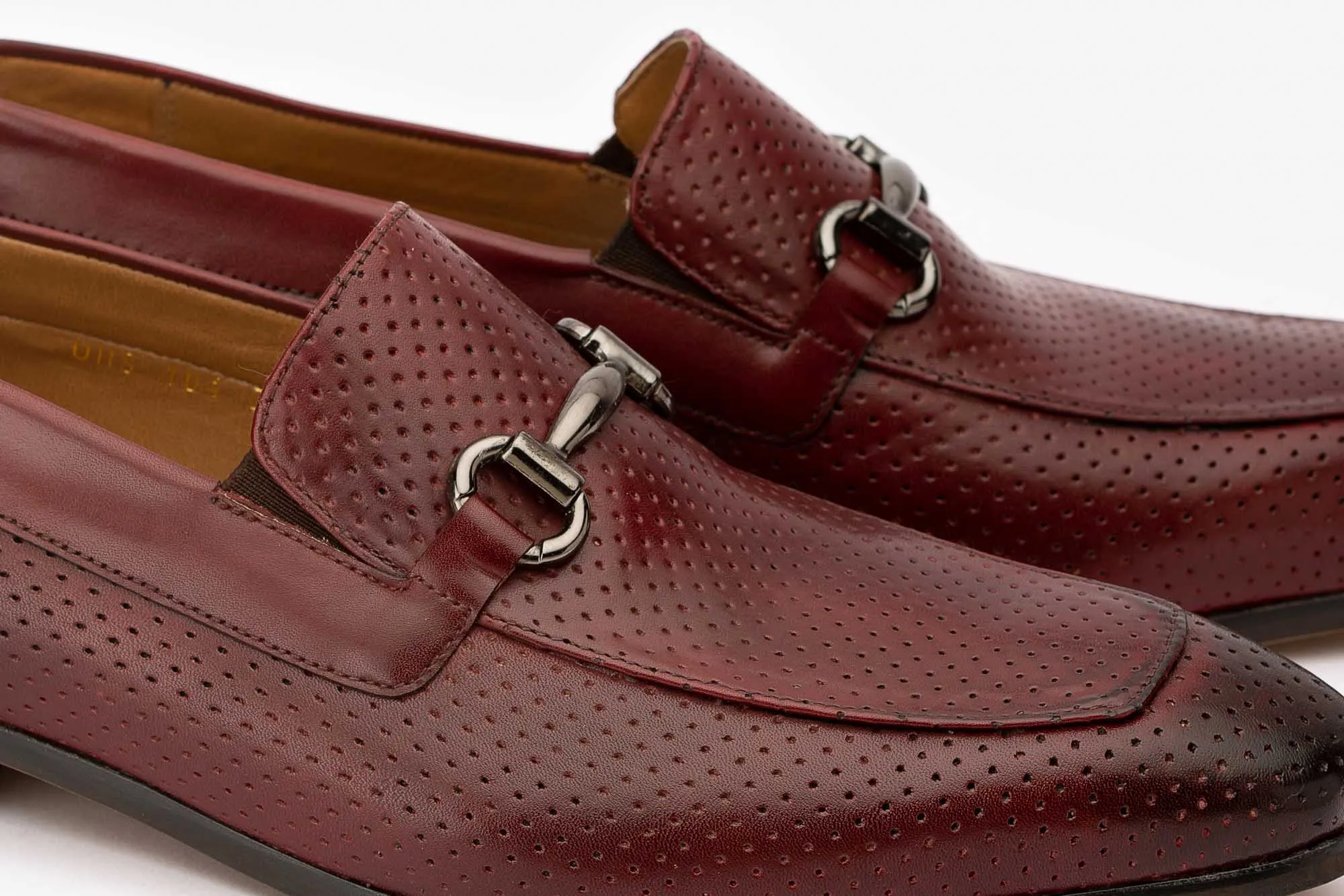 Perforated Slipon-Ox